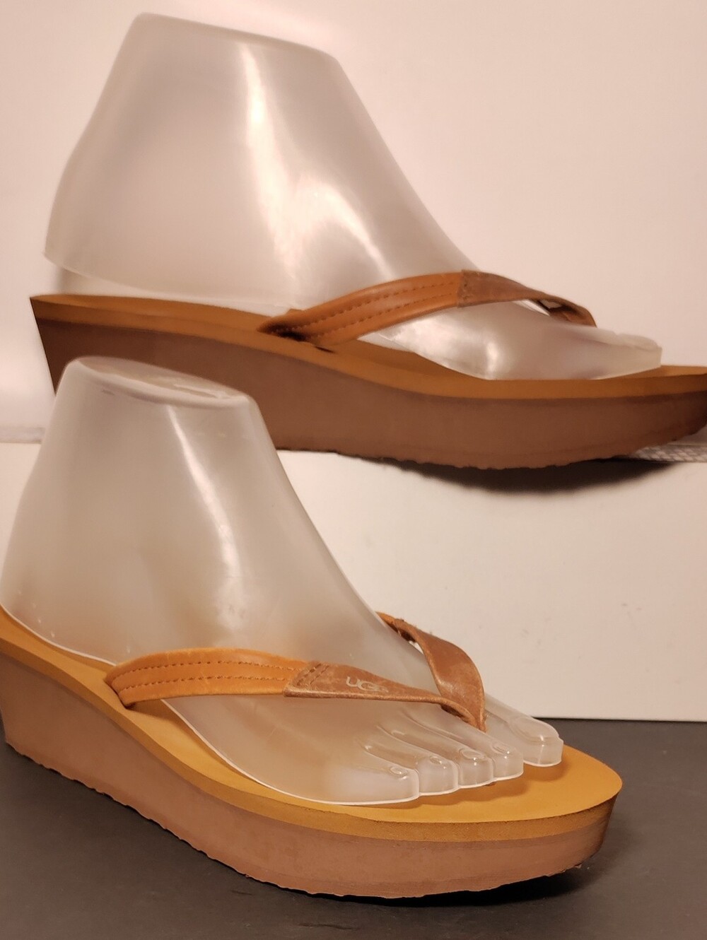 UGG Ruby Brown Platform Wedge Flip Flop Sandals Women’s Size 8